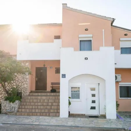 One Bedroom With Terrace A1 Apartman
