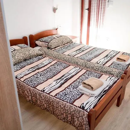 Apartman One Bedroom With Terrace A1
