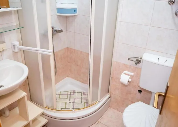 One Bedroom With Terrace A1 דירה *