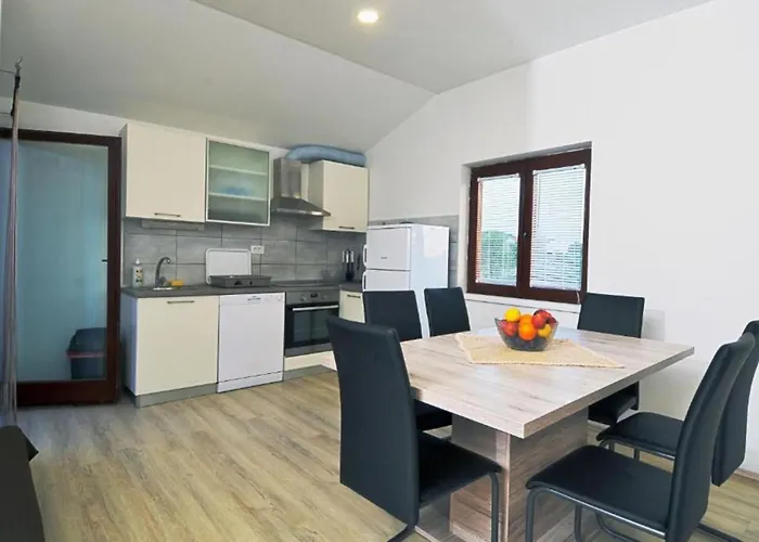 One Bedroom With Terrace A1 דירה