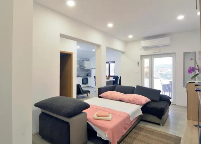 One Bedroom With Terrace A1 *