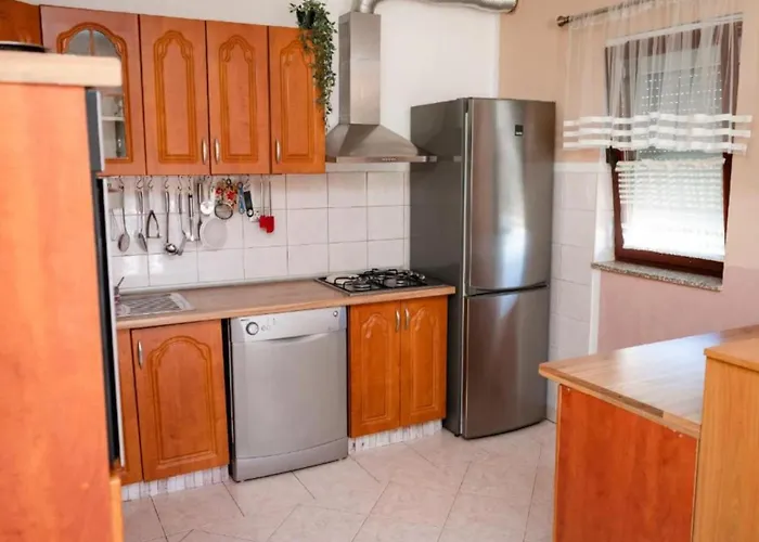 One Bedroom With Terrace A1 דירה