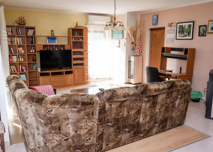 One Bedroom With Terrace A1 * שיבניק